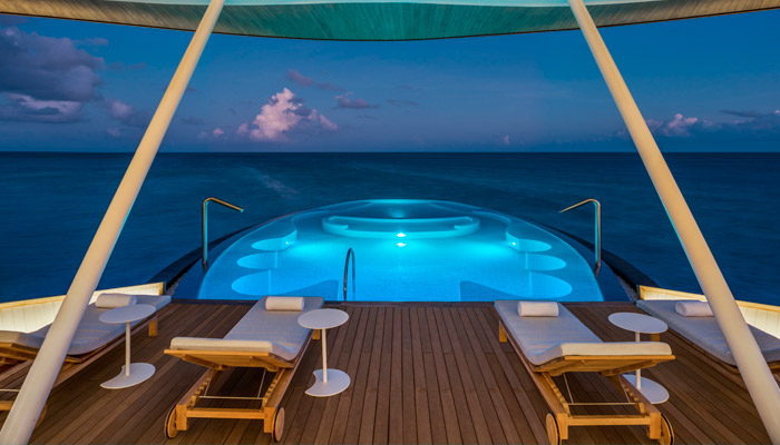 Luxury resorts in the Maldives - The St. Regis Maldives Vommuli Resort
