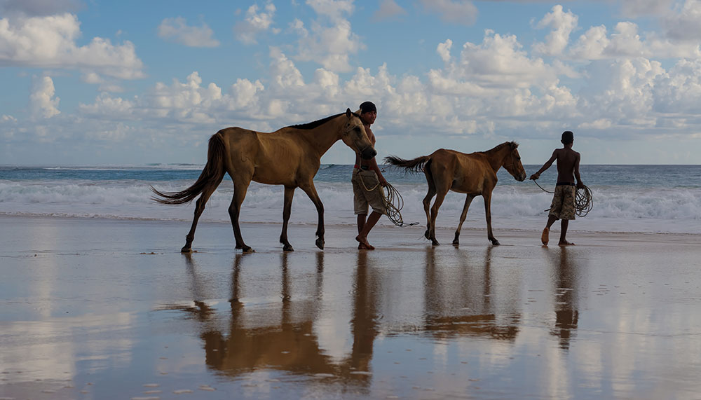 Luxury resorts and villas near Singapore - Nihi Sumba island