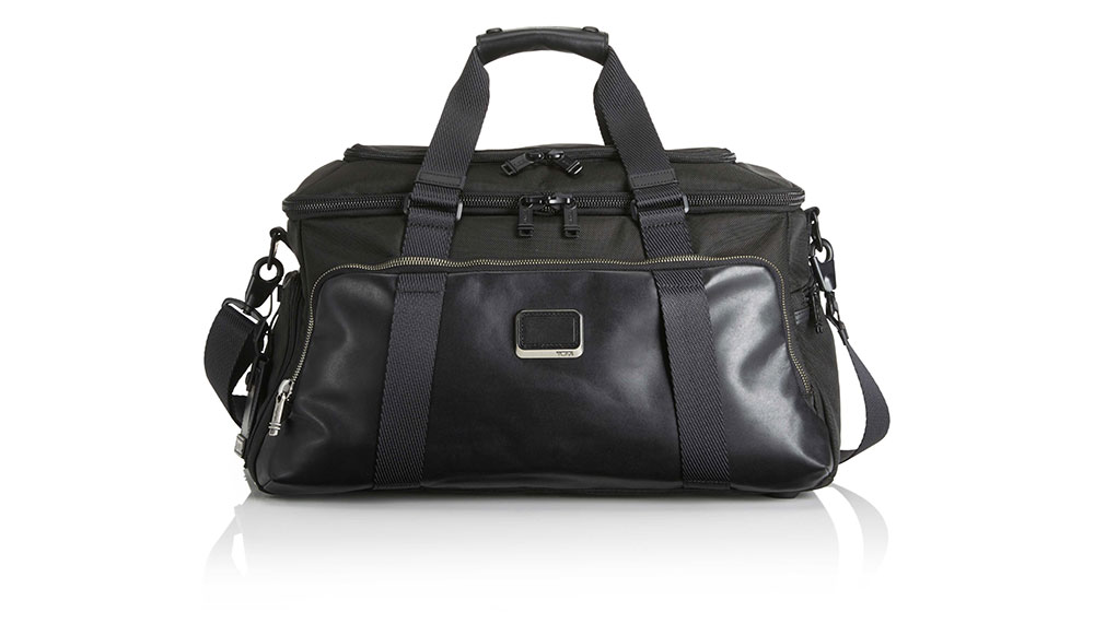 tumi gym bag