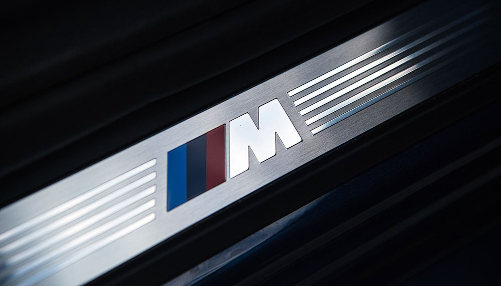 BMW M40i