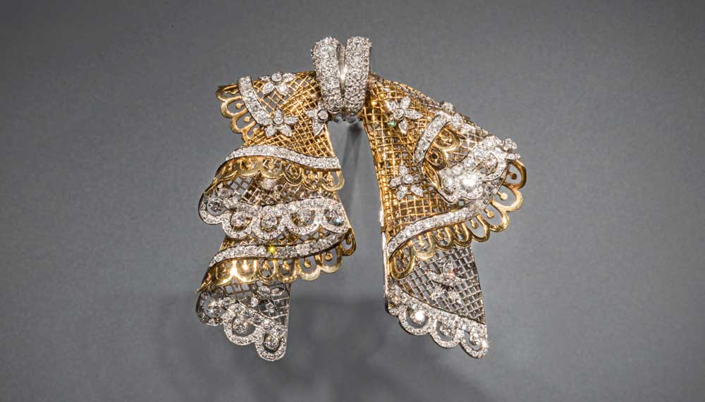 Van Cleef & Arpels Lace bow clip