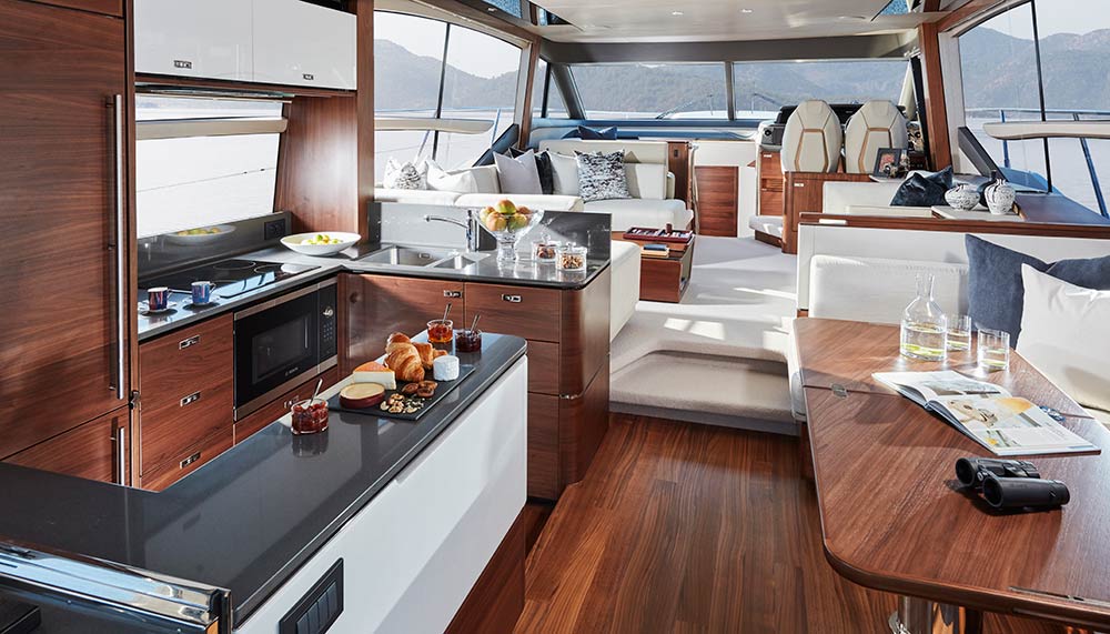 Princess Yachts P62