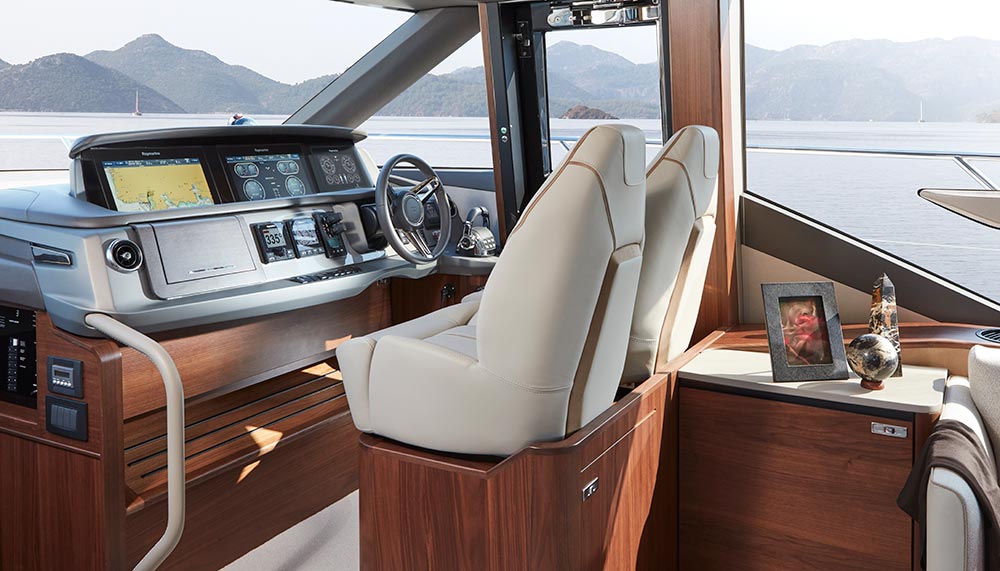 Princess Yachts P62