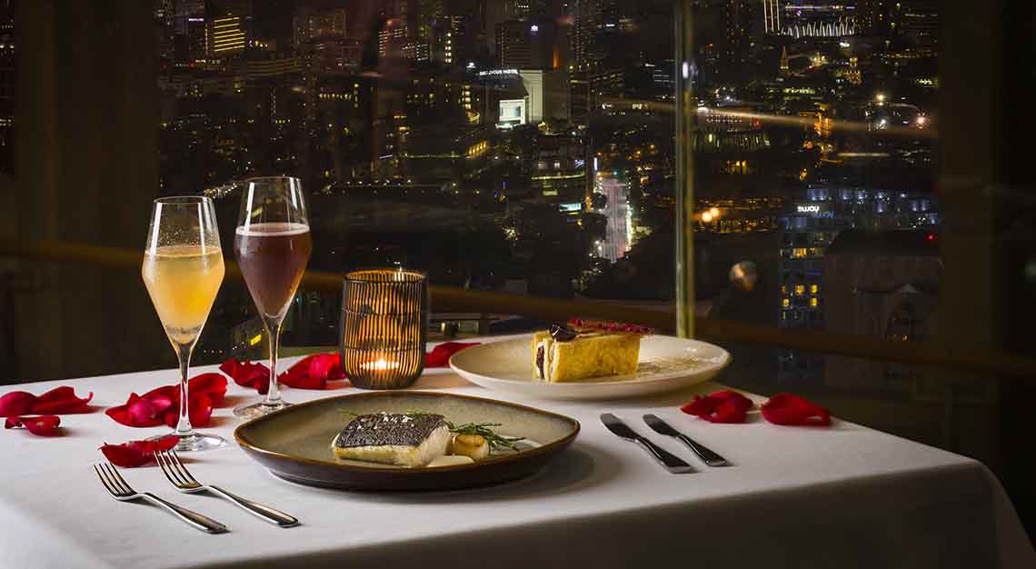 Restaurants in Singapore with a view - Salt Grill & Sky Bar