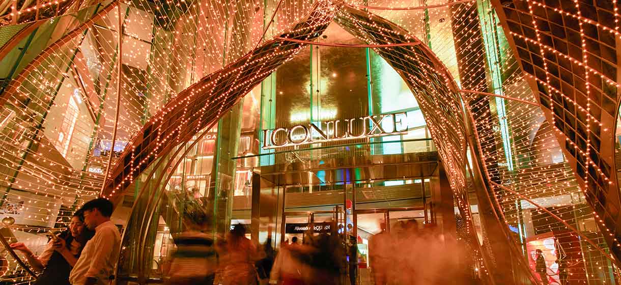 BANGKOK NEWEST AND BIGGEST LUXURY SHOPPING MALL- ICON SIAM LUXE