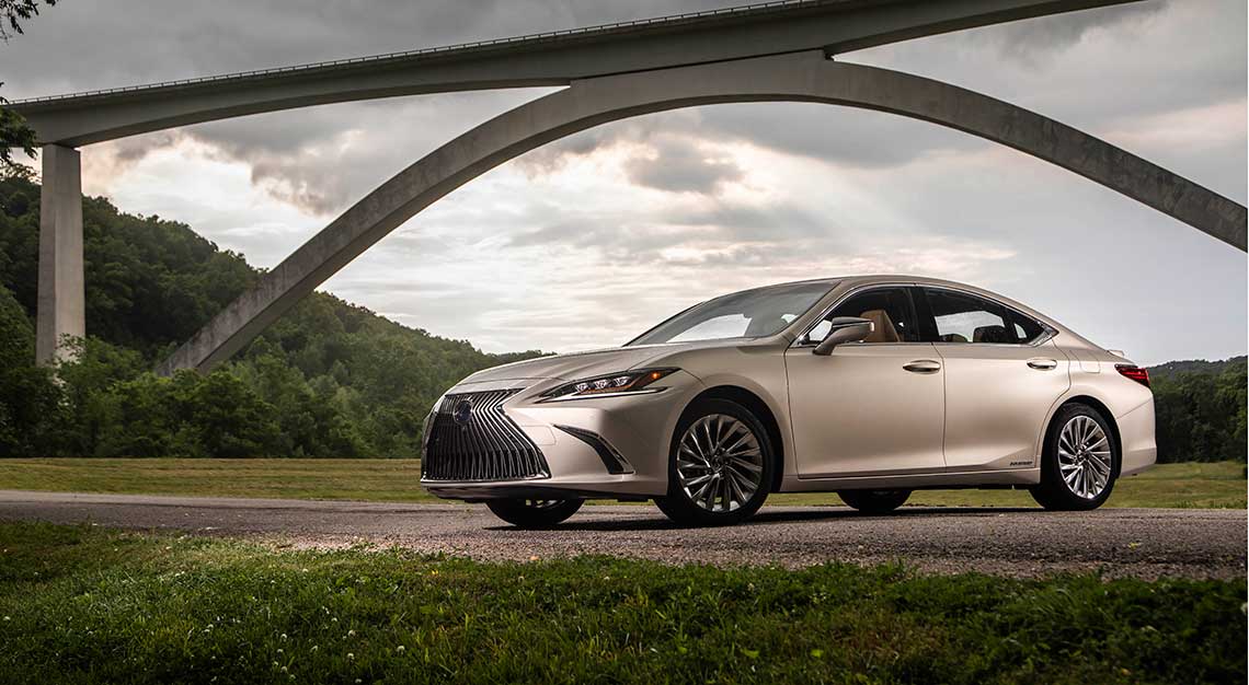 Lexus ES, Singapore