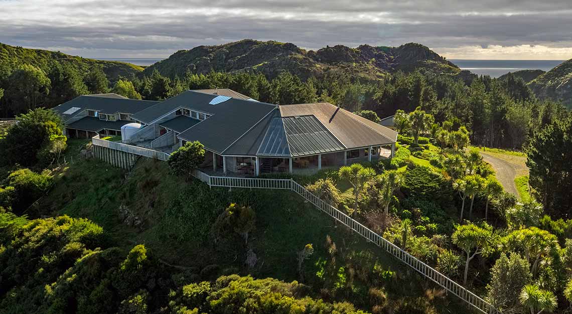 Luxury vacation homes in New Zealand - Westhaven Retreat