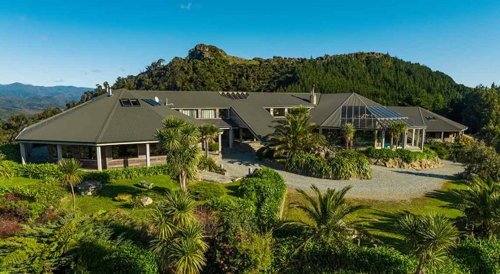 Luxury vacation homes in New Zealand - Westhaven Retreat