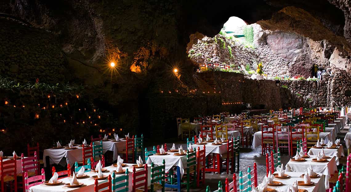 Hidden restaurants around the world - La Gruta