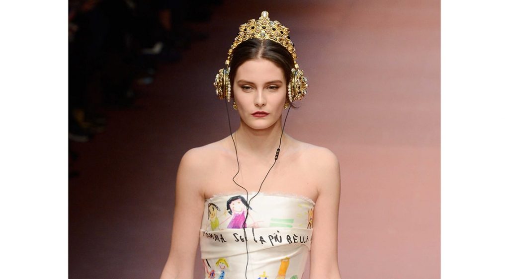 Crazy fashion trends - Dolce & Gabbana x FRENDS Crown Headphones