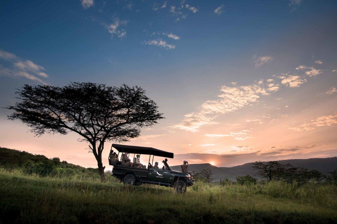 Trải nghiệm thiên nhiên hoang dã châu Phi - Châu Phi có nhiều khu vực thiên nhiên hoang dã hấp dẫn, phong phú và đa dạng như đồng cỏ Masai Mara, rừng mưa Congo hay sa mạc Kalahari. Bạn có thể thực hiện các hoạt động khám phá cực đoan như leo núi, đi rừng và thám hiểm các địa điểm này để có những trải nghiệm tuyệt vời!
