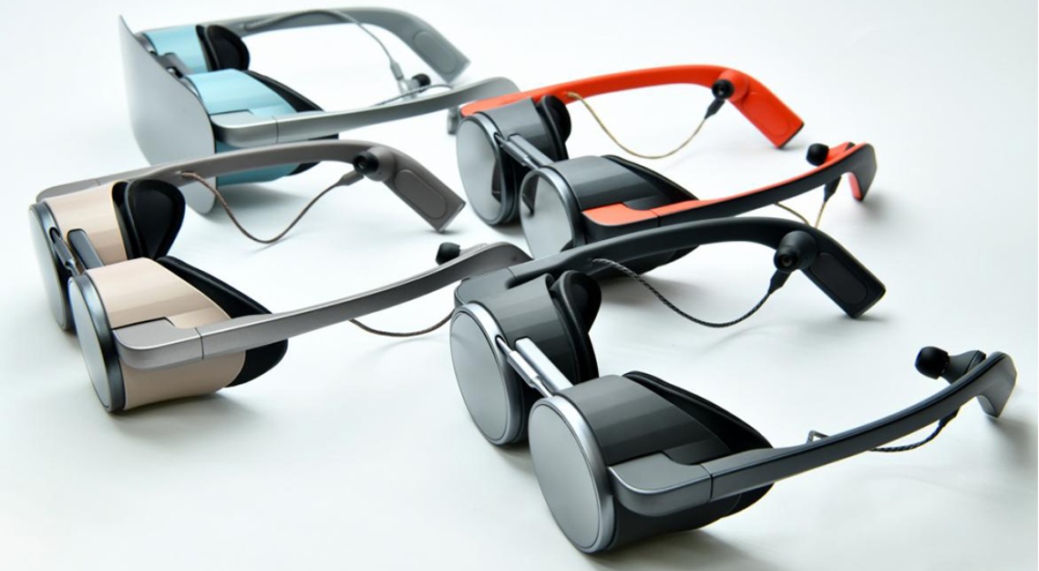 Panasonic's HDR-capable virtual reality glasses
