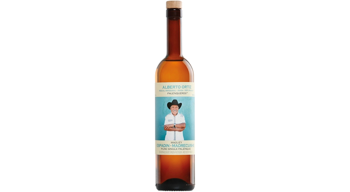 Palenqueros alberto ortiz mezcal