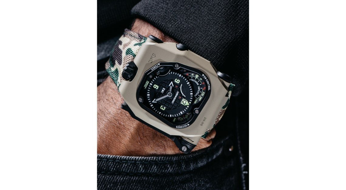 urwerk emc time hunter desert sage