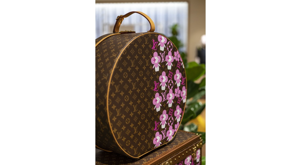 Louis Vuitton on X: #LouisVuitton unveils VIA, exploring a new facet of  its savoir-faire with the first digital trunk from the Maison. This  testament to digital craftsmanship weaves the real with the