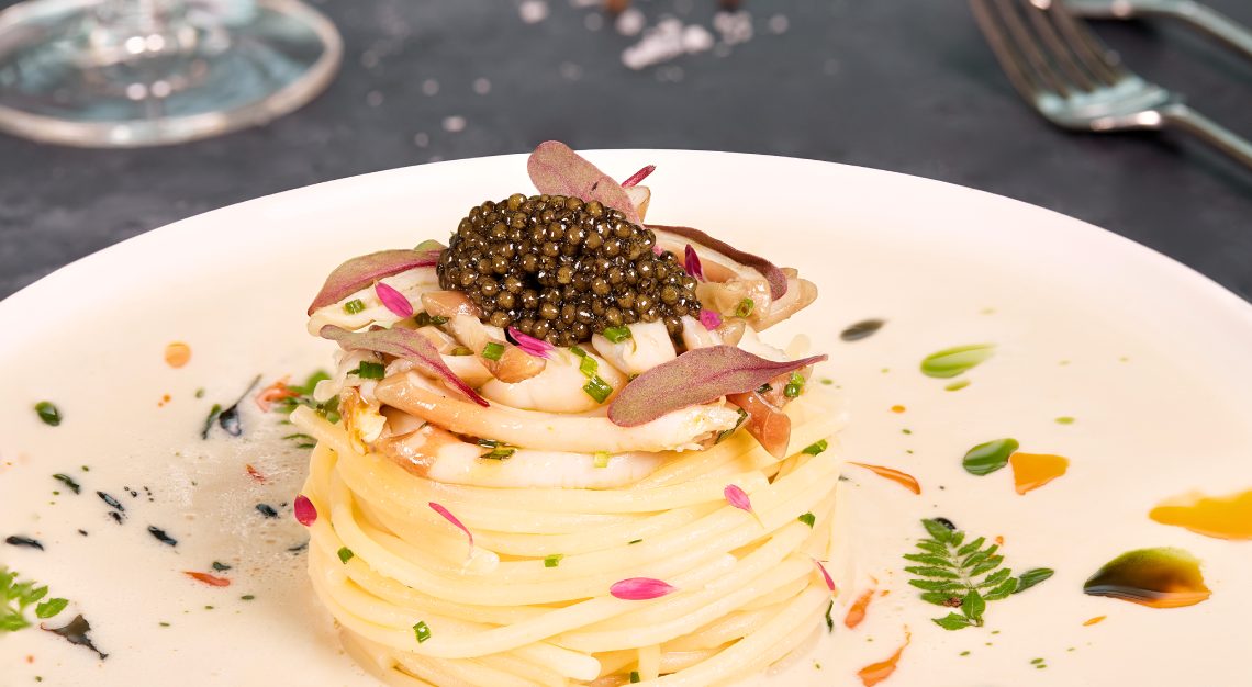 Zafferano Spaghetti razor clam