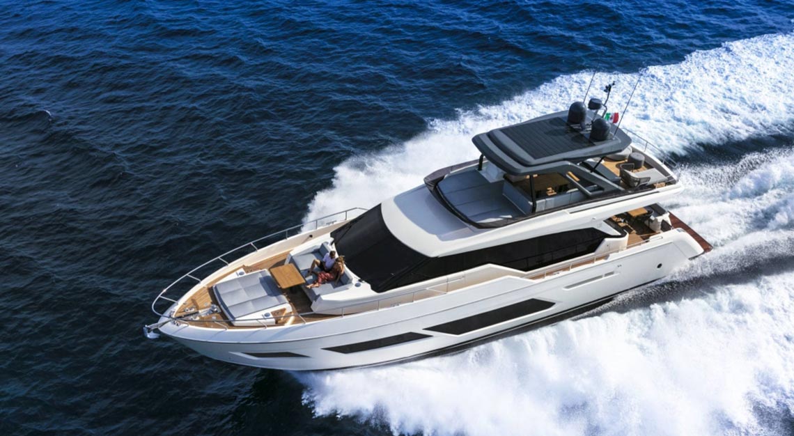 Ferretti Yachts 720