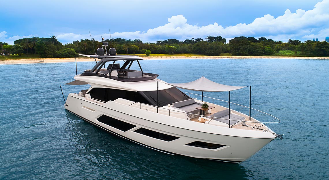 Ferretti Yachts 720