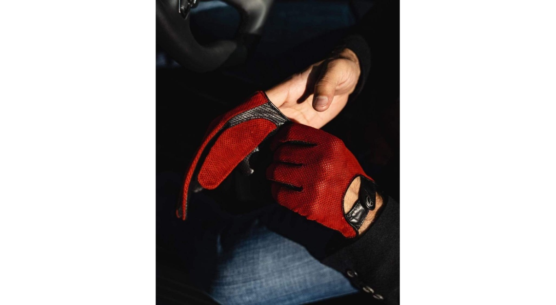 Bad One - Perforated Suede Driving Gloves - Red/Black – THE OUTLIERMAN