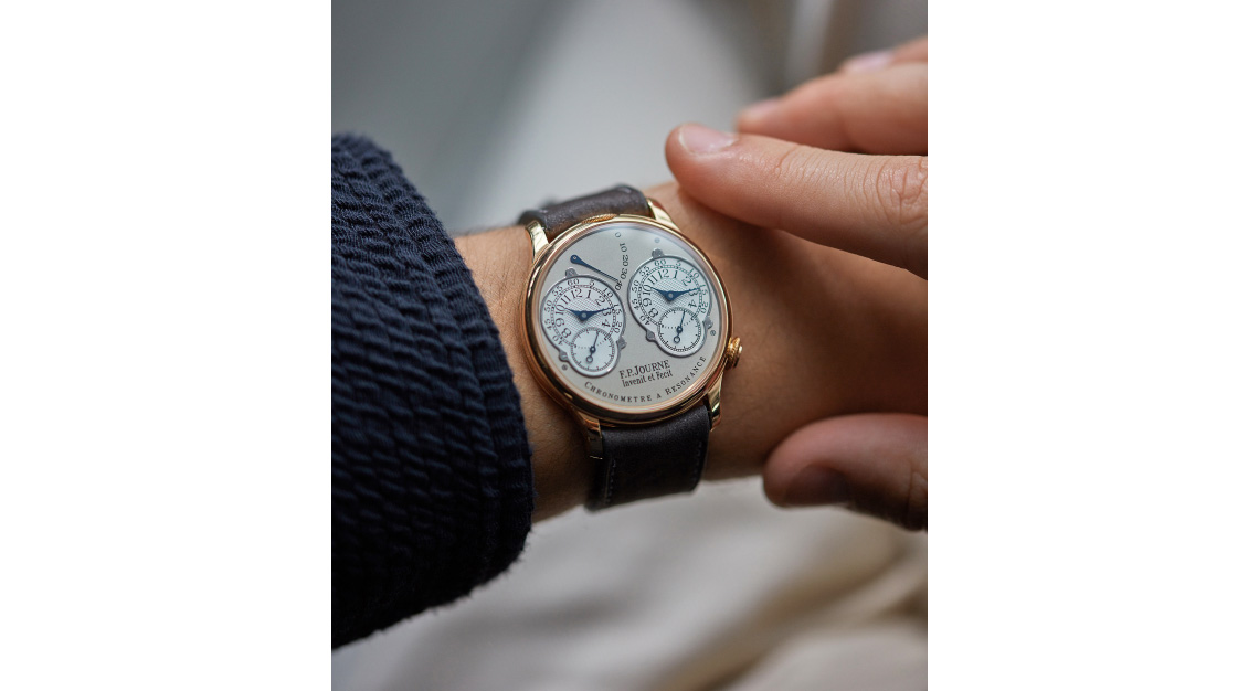 F_P_Journe_Chronometre_a_Resonance_rose_gold_brass_movement_A_Collected_Man_London4