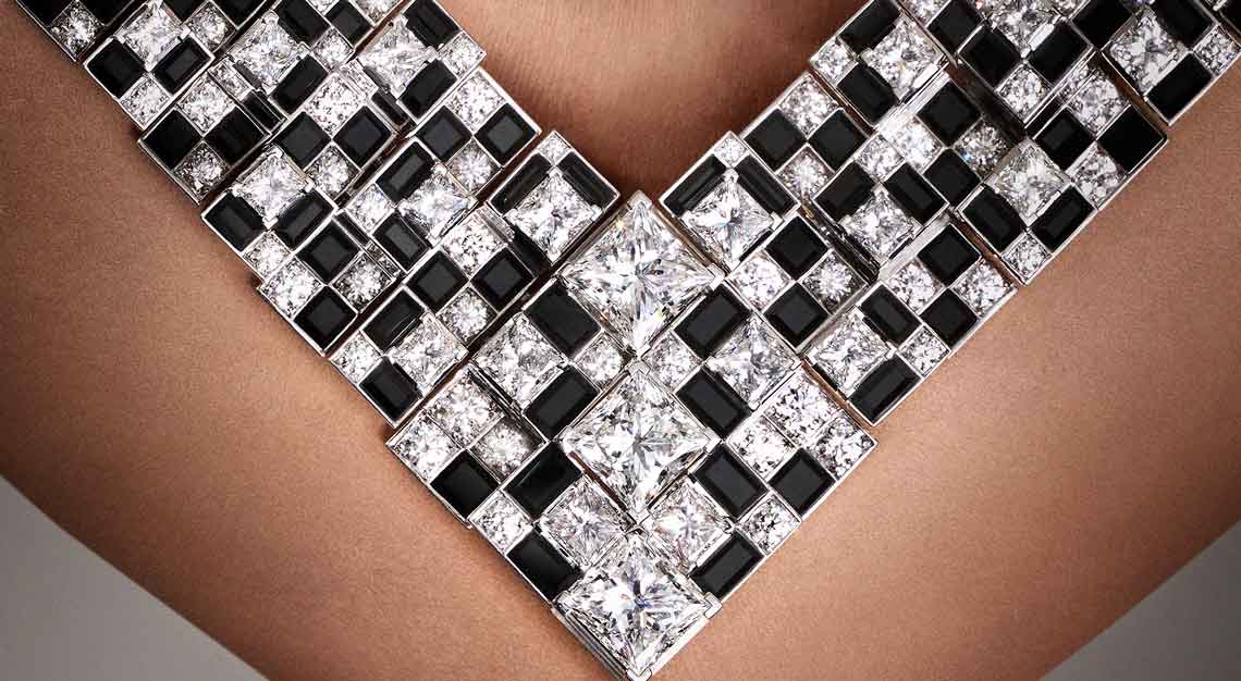 Cartier-high-jewellery-sixieme-sens-meride-necklace-close