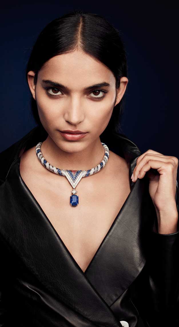 Fashion-houses-high-jewellery-louis-vuitton-necklace-model
